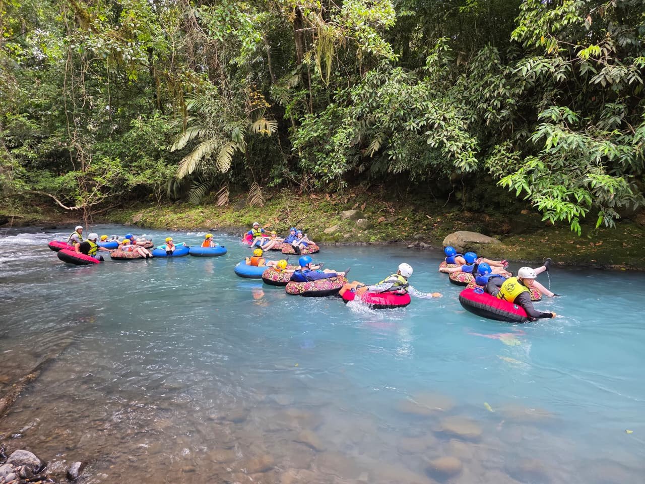 Río turquesa
